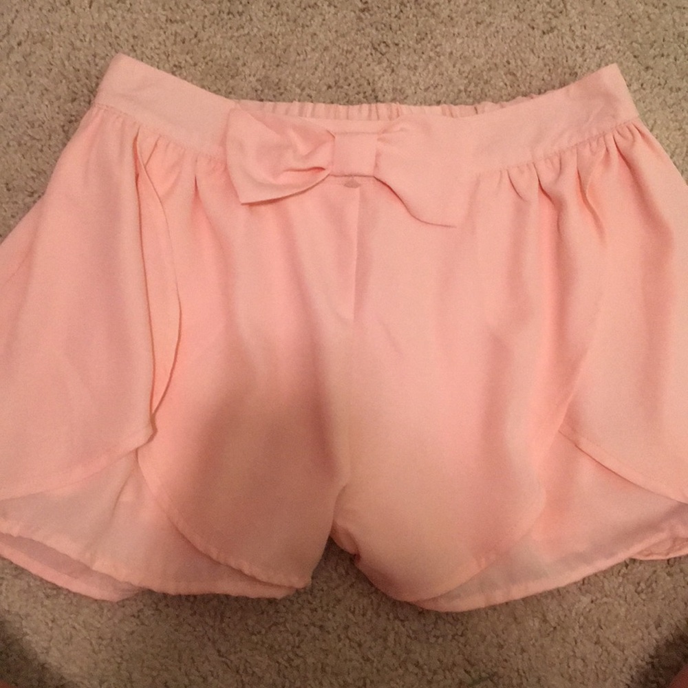 Francesca’s Boutique flow peach shorts